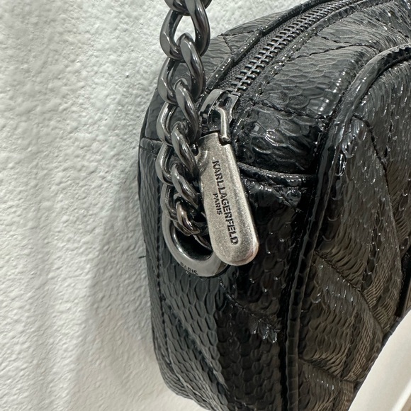 Karl Lagerfeld Paris Lafayette camera bag in snakeskin-embossed leather black - Picture 5 of 10